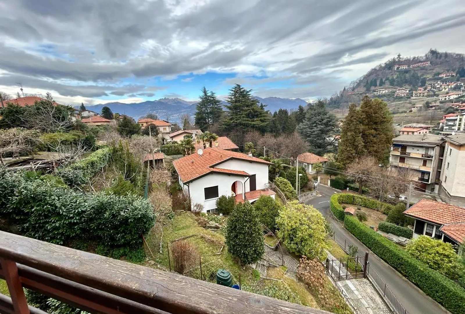 Kibilu - Laveno Balcony Retreat Apartment Varese Italy