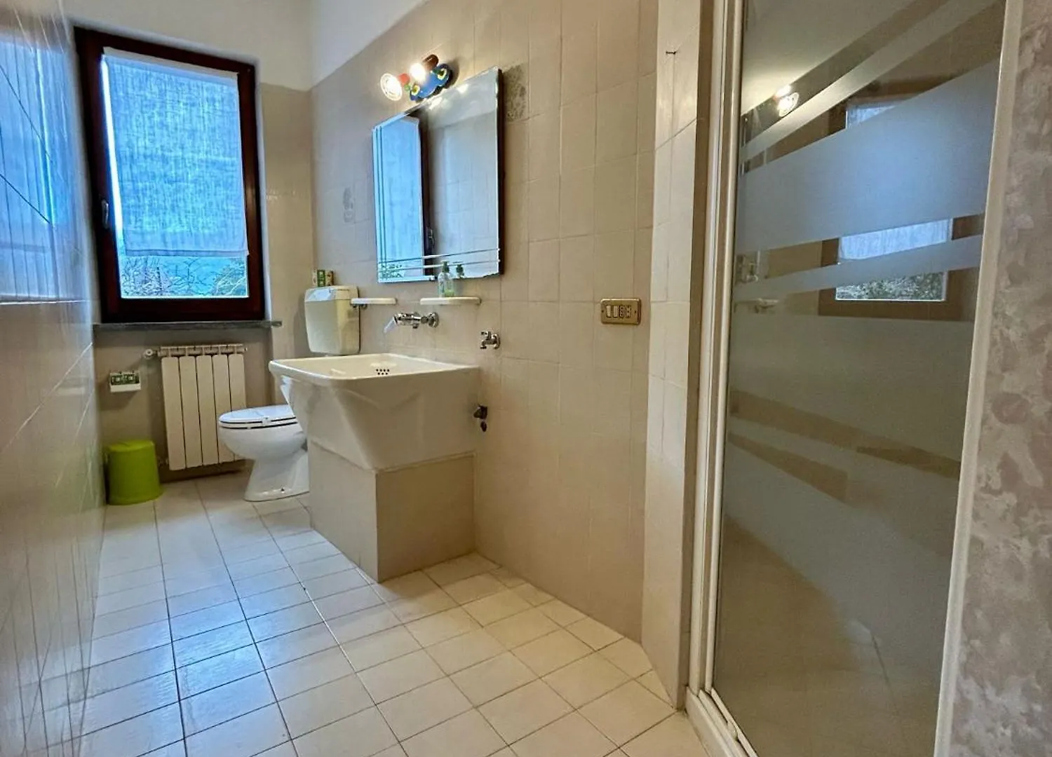 Kibilu - Laveno Balcony Retreat Apartment Varese