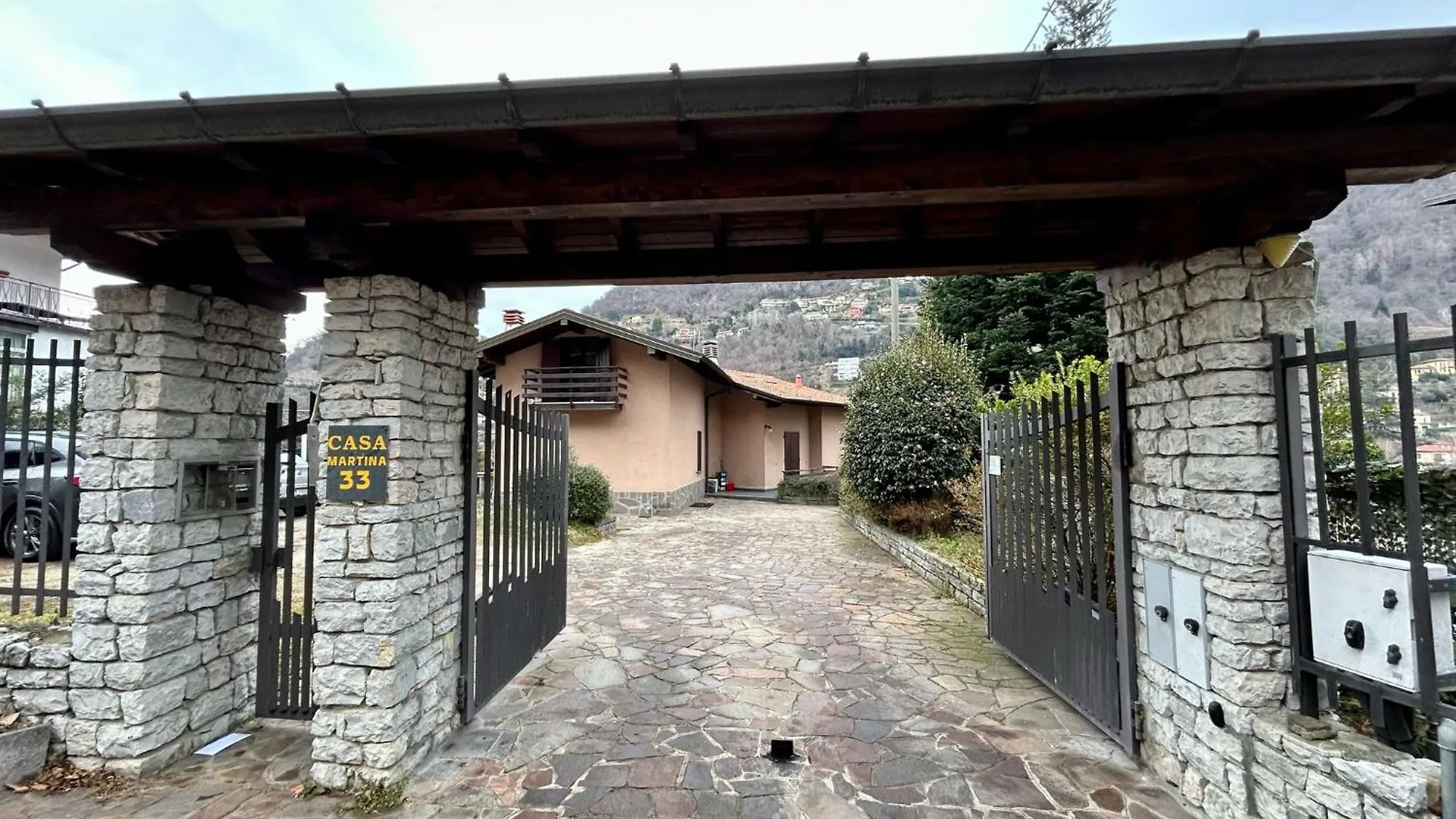 Kibilu - Laveno Balcony Retreat Apartment Varese
